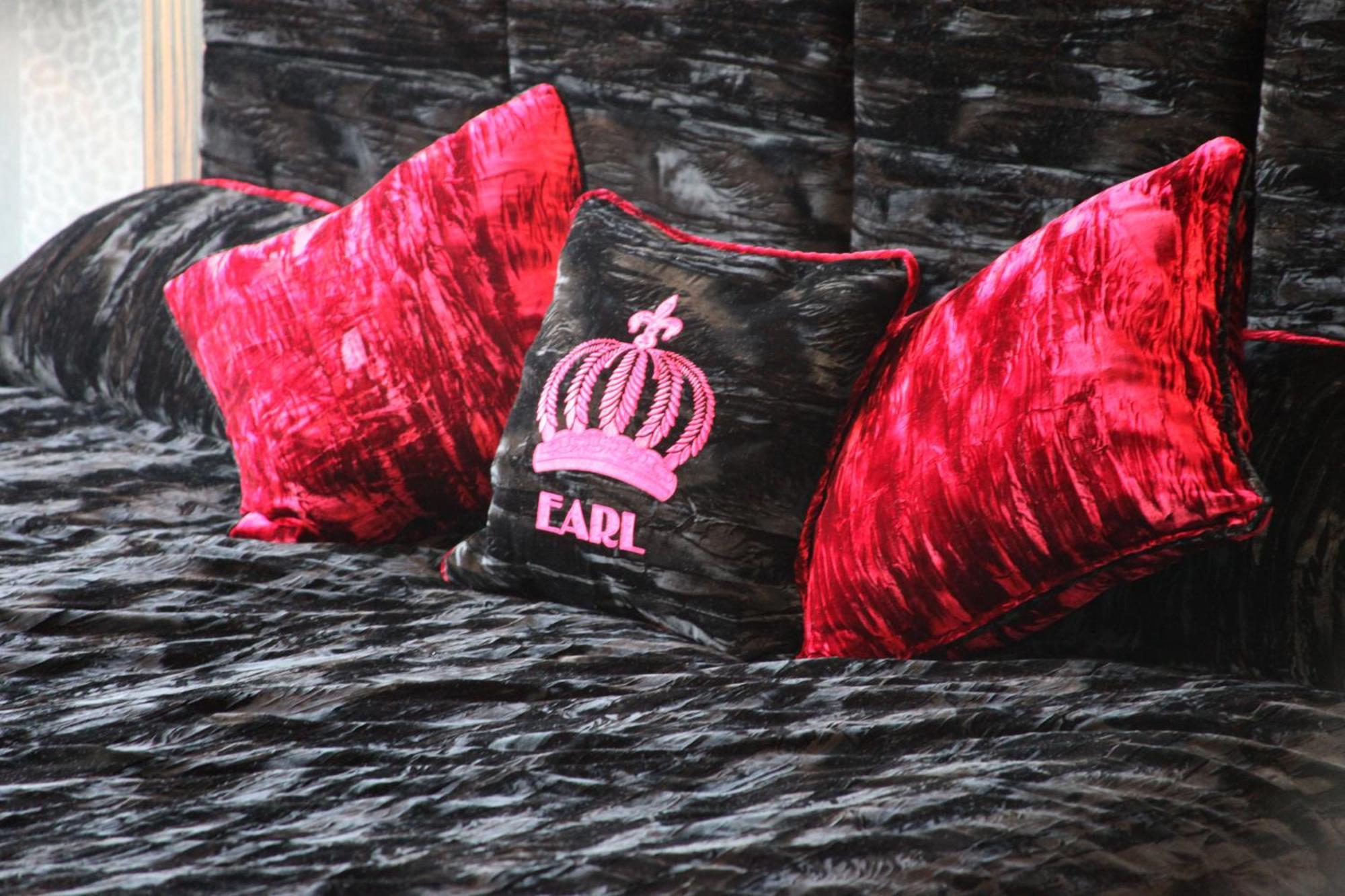 Earl Of Hotel